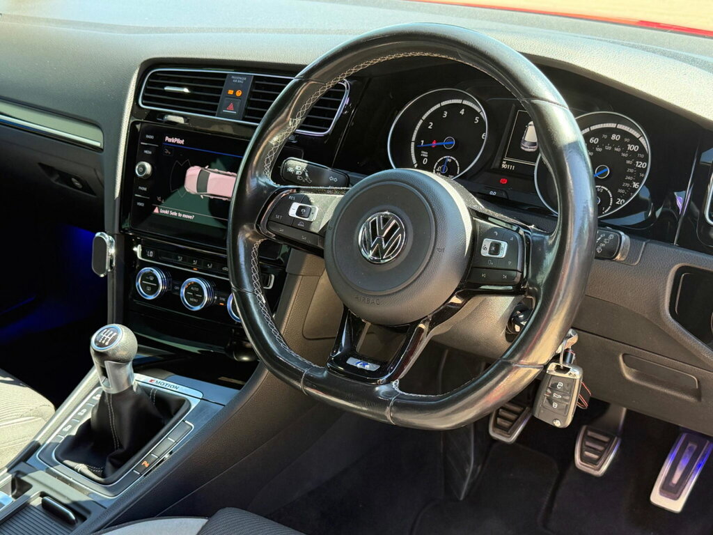 Volkswagen Golf Match Tdi Bluemotion Technology Dsg 5-Door White #2