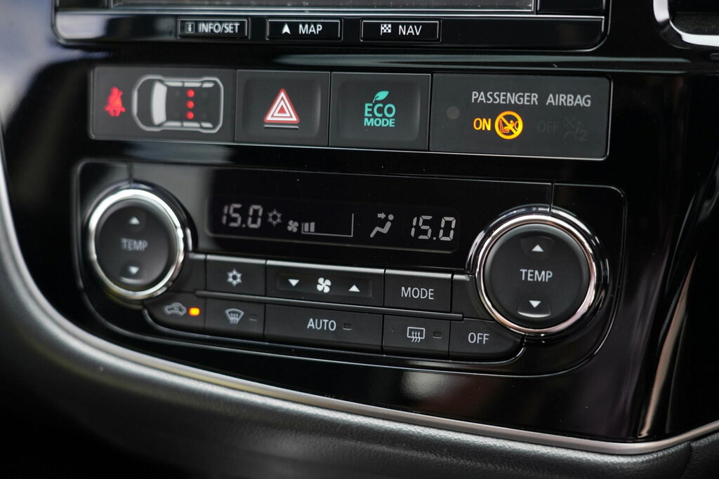 Mitsubishi Outlander Outlander Di-d 3 Blue #23