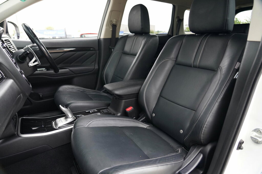 Mitsubishi Outlander Outlander Di-d 3 Blue #13