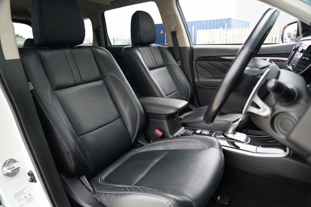 Mitsubishi Outlander Outlander Di-d 3 Blue #9