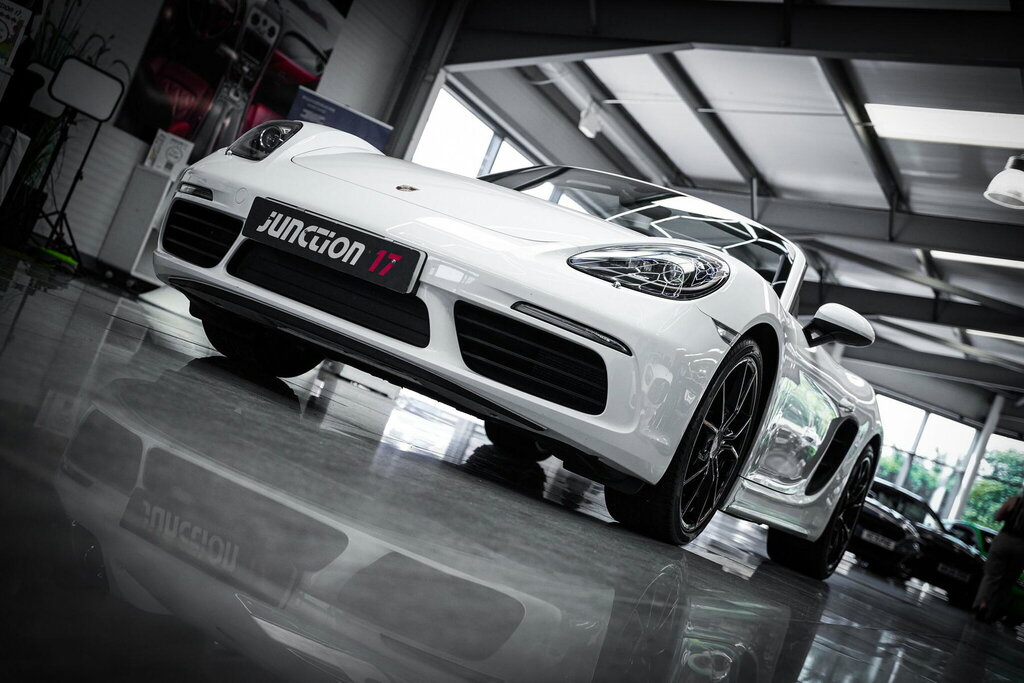 Porsche 718 Boxster 2.0L Boxster Pdk 295 Bhp White #28
