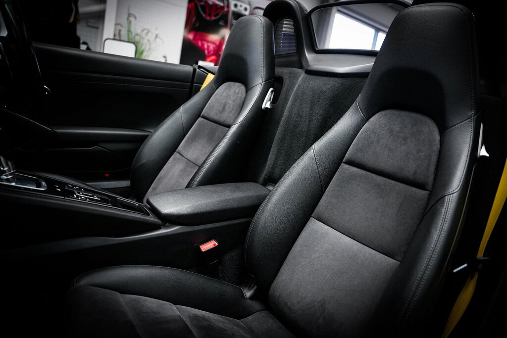 Porsche 718 Boxster 2.0L Boxster Pdk 295 Bhp White #18