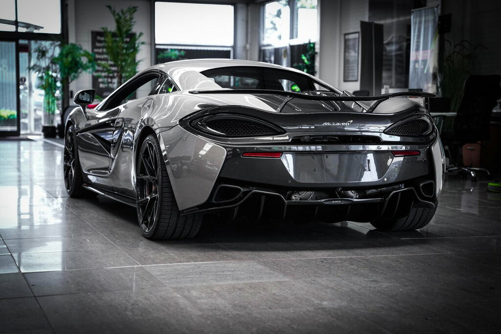 McLaren 570S V8 Ssg 2-Door Black #15