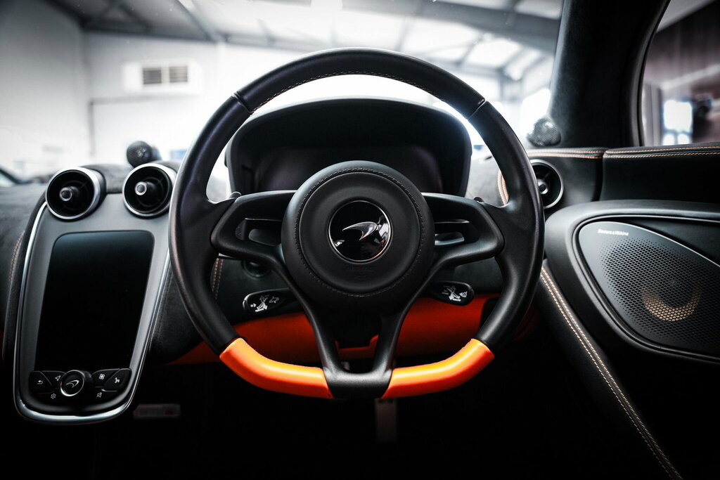McLaren 570S V8 Ssg 2-Door Black #20