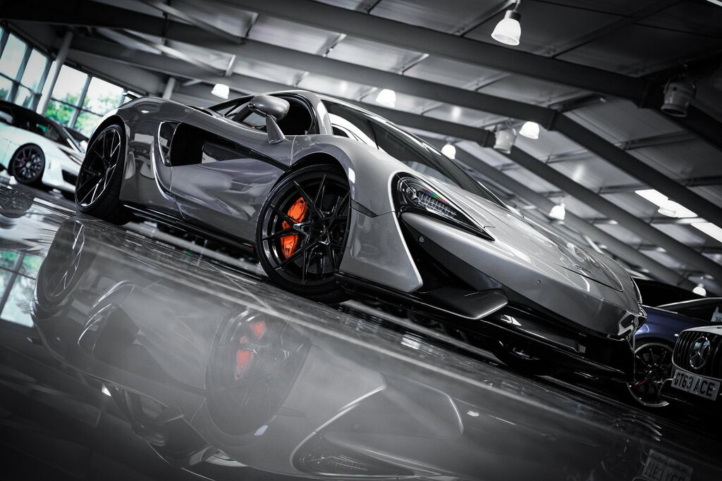 McLaren 570S V8 Ssg 2-Door Black #10