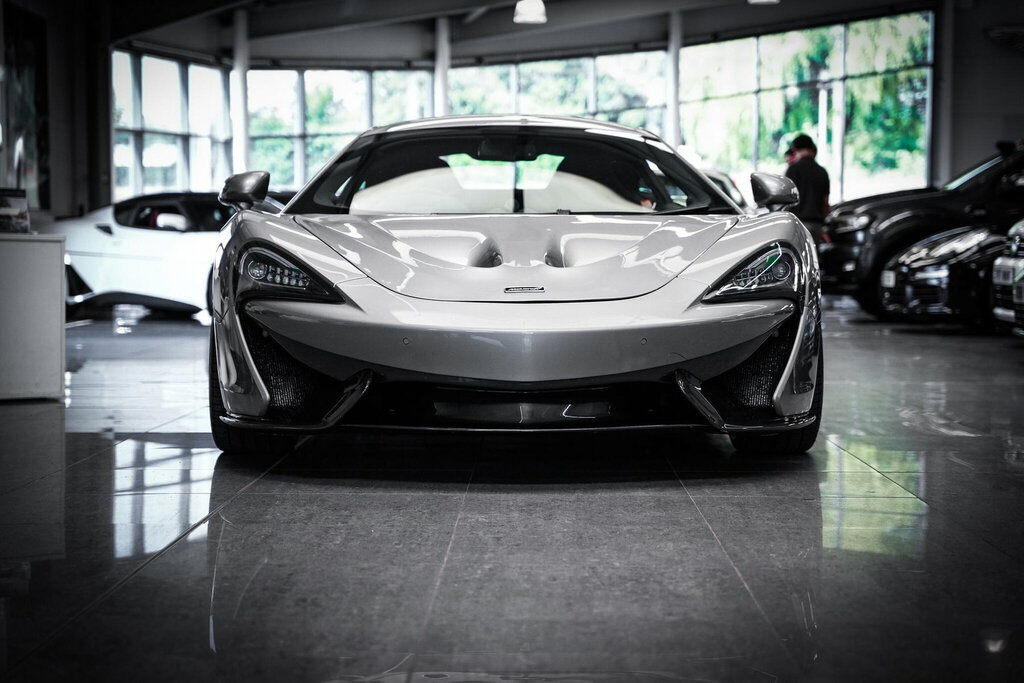 McLaren 570S V8 Ssg 2-Door Black #13