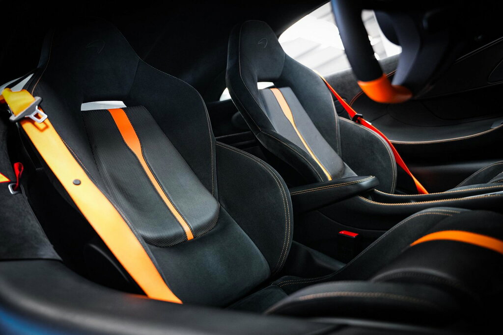 McLaren 570S V8 Ssg 2-Door Black #18