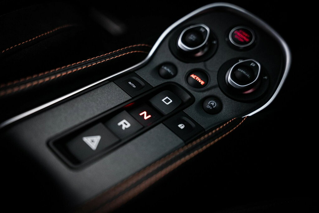 McLaren 570S V8 Ssg 2-Door Black #43