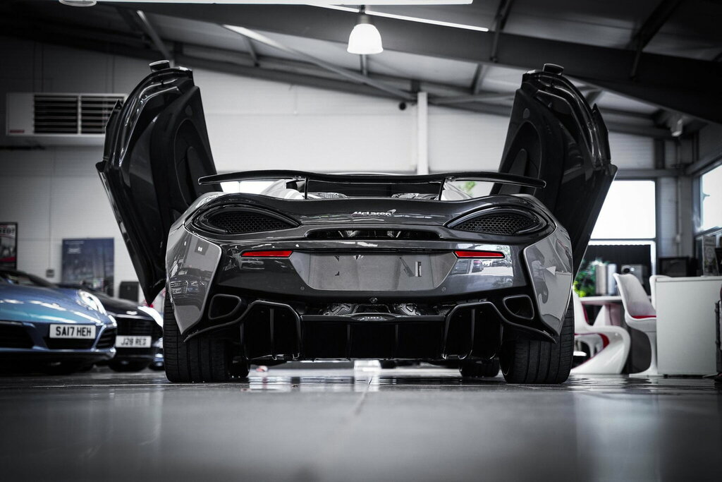 McLaren 570S V8 Ssg 2-Door Black #39
