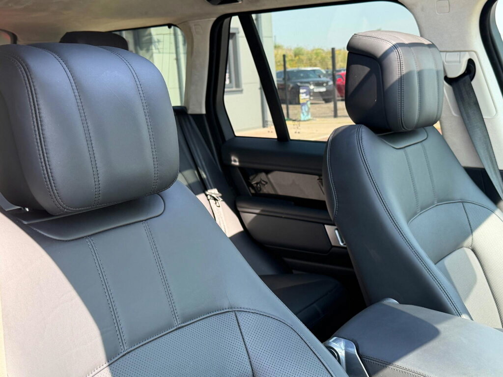 Land Rover Range Rover 3.0 D300 Black #19
