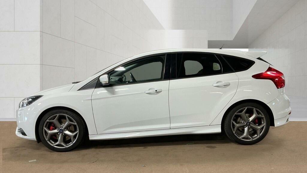 Ford Focus 2.0T Ecoboost St-3 Euro 5 Ss  #6