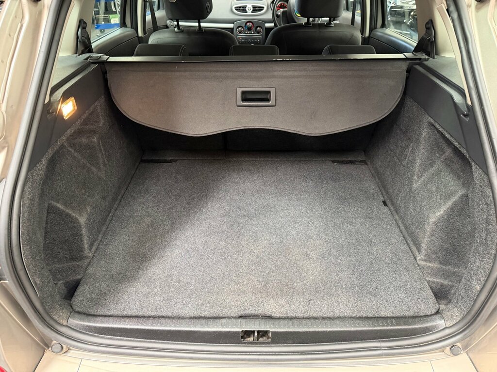 Renault Clio 1.2 I-music Red #7