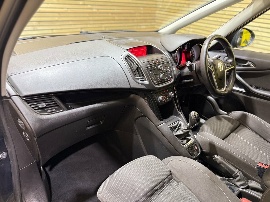 Vauxhall Zafira Tourer Blue #26