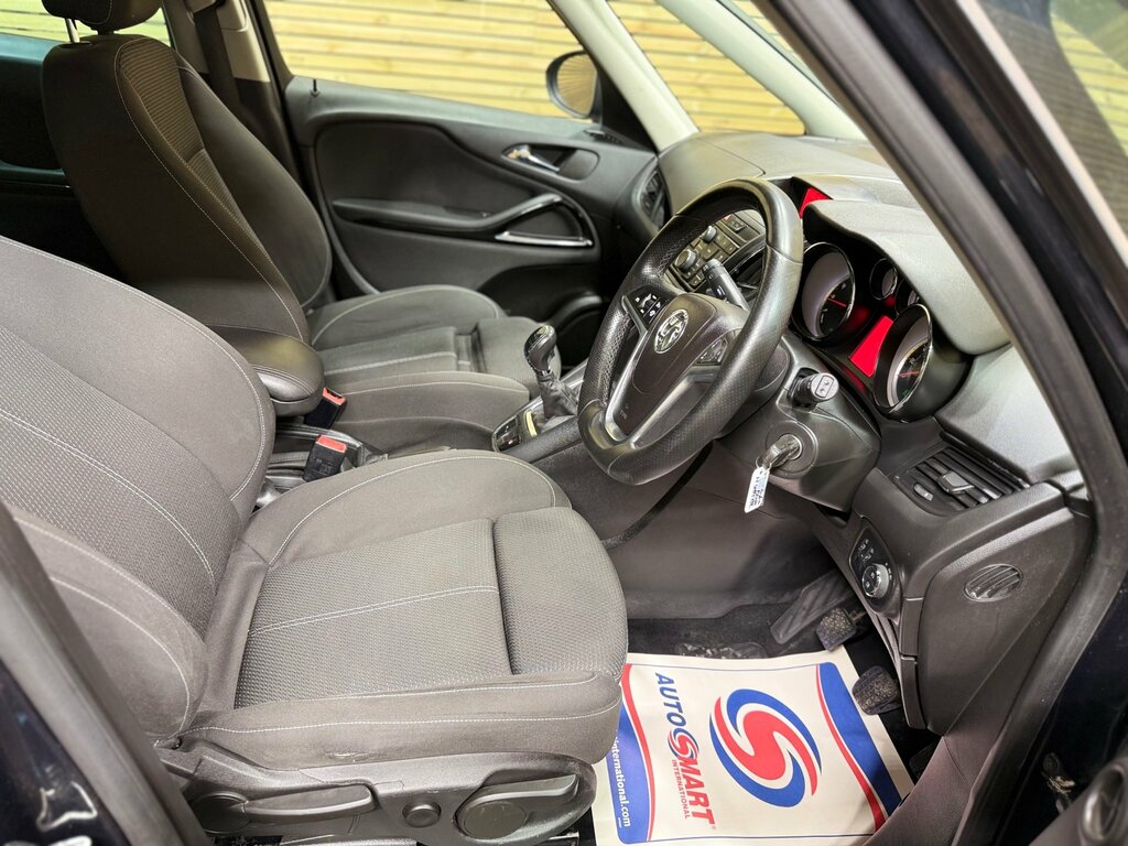 Vauxhall Zafira Tourer Blue #7