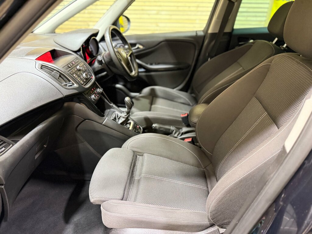 Vauxhall Zafira Tourer Blue #28
