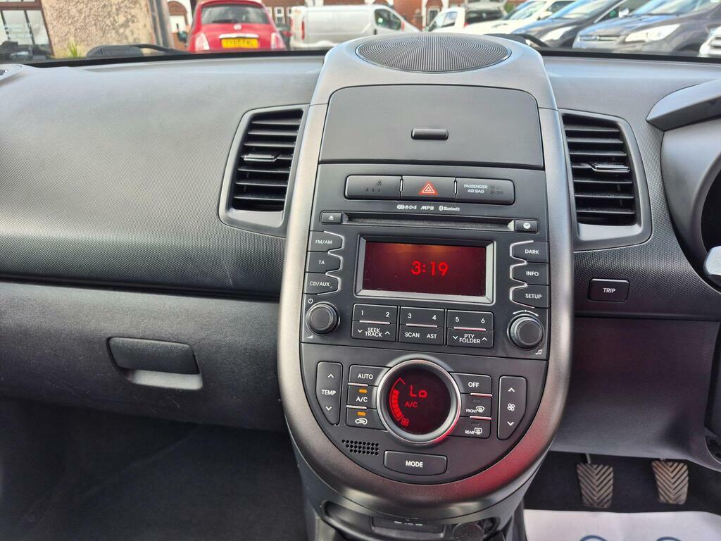 Kia Soul 1.6 Crdi 2 Euro 5 Black #11