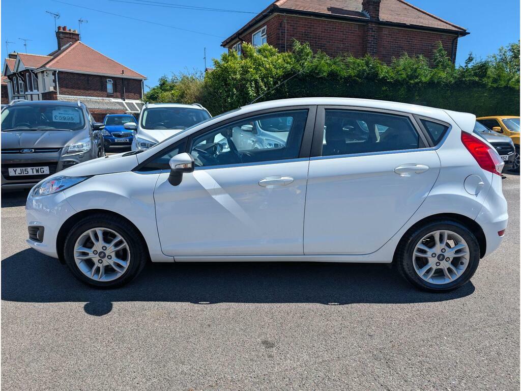 Ford Fiesta 1.5 Tdci Zetec Euro 5 White #3
