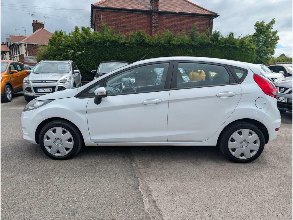 Ford Fiesta 1.4 Tdci Dpf Edge White #4
