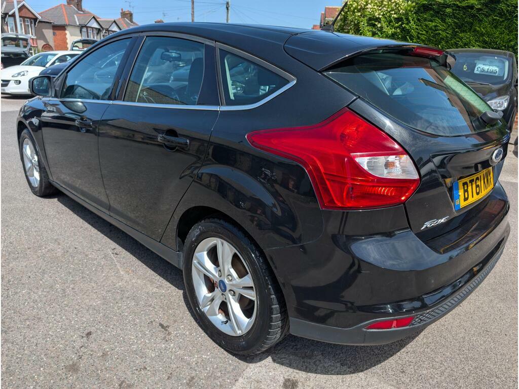Ford Focus 1.6 Zetec Euro 5 Red #4