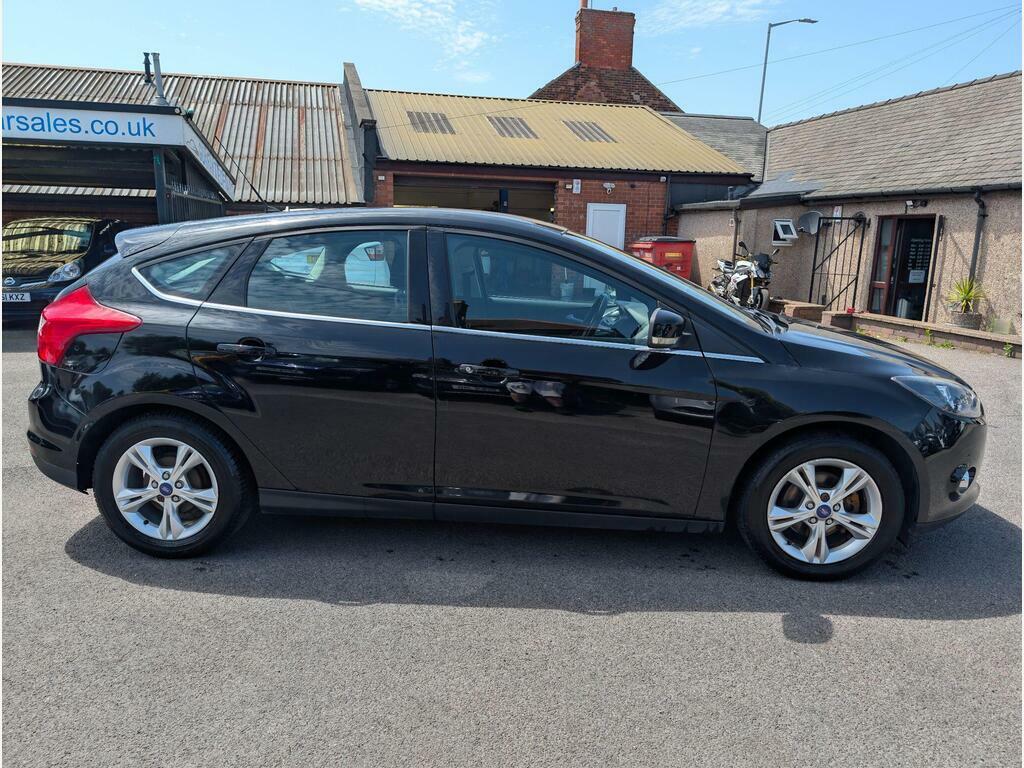 Ford Focus 1.6 Zetec Euro 5 Red #9