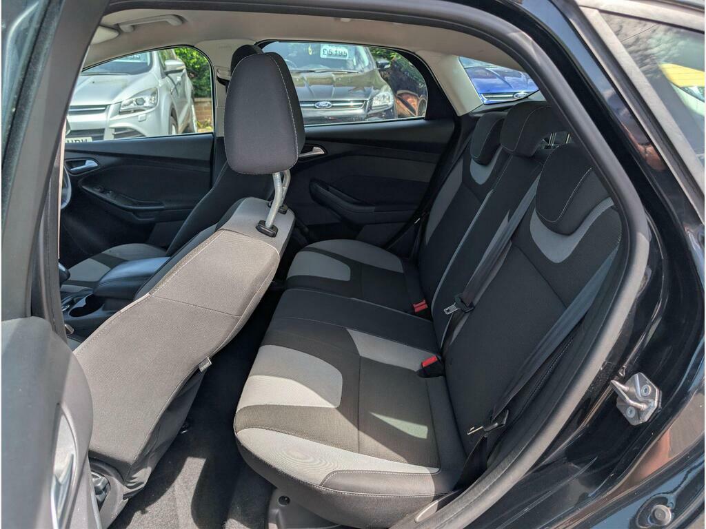 Ford Focus 1.6 Zetec Euro 5 Red #29