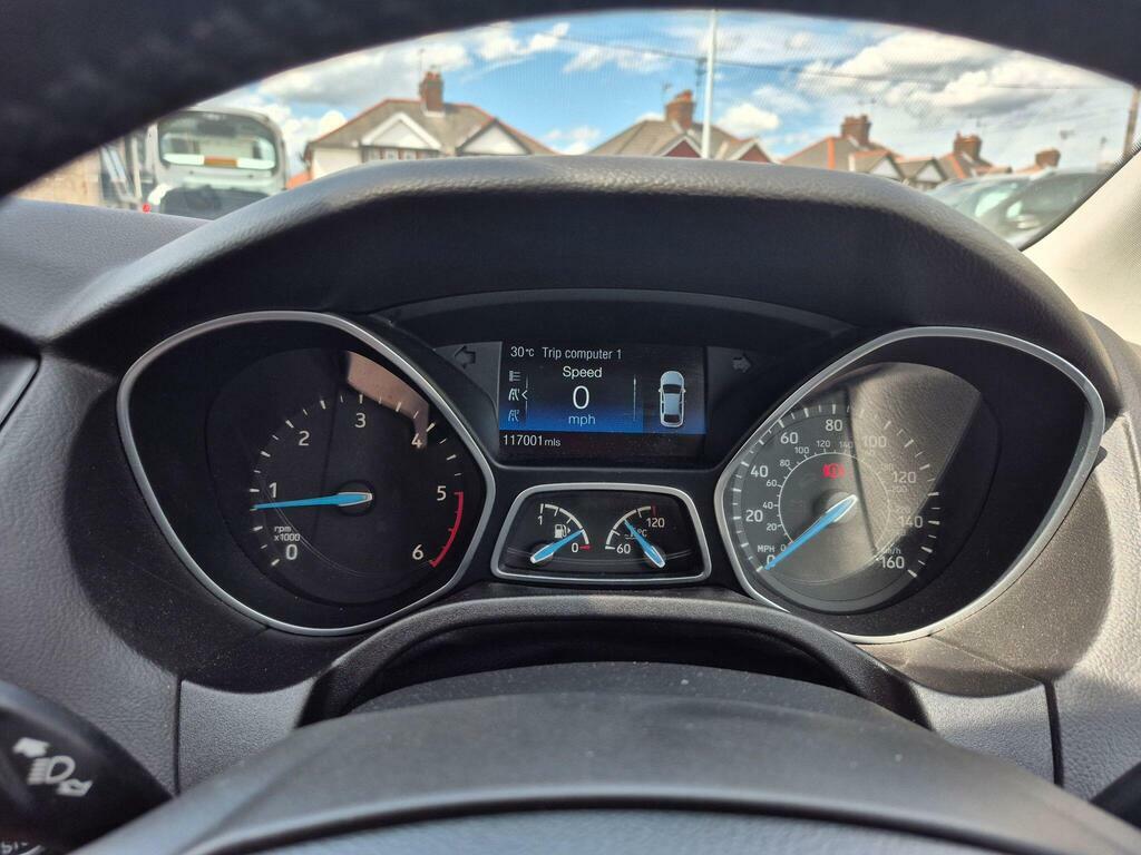 Ford Focus 1.5 Tdci Zetec Hatchback Euro 6 Black #11
