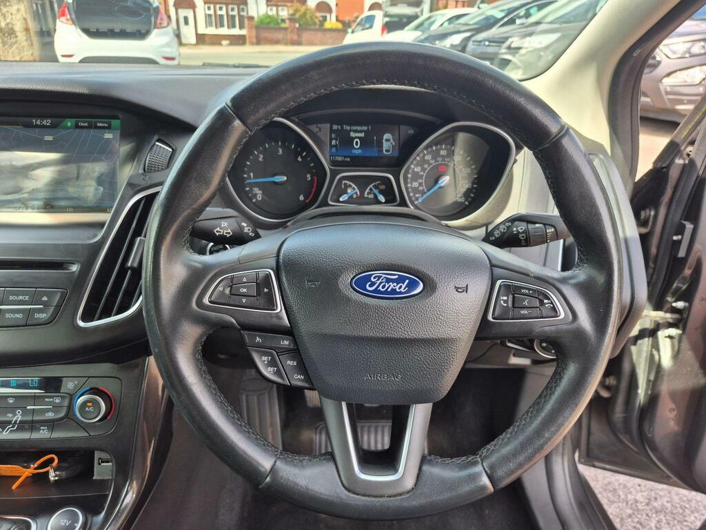 Ford Focus 1.5 Tdci Zetec Hatchback Euro 6 Black #10