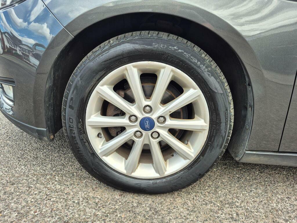 Ford Focus 1.5 Tdci Zetec Hatchback Euro 6 Black #30