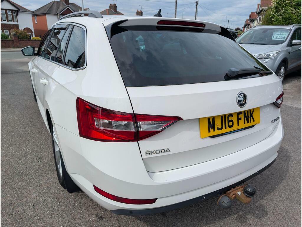 Skoda Superb 2.0 Tdi Se Business Euro 6 S S White #4
