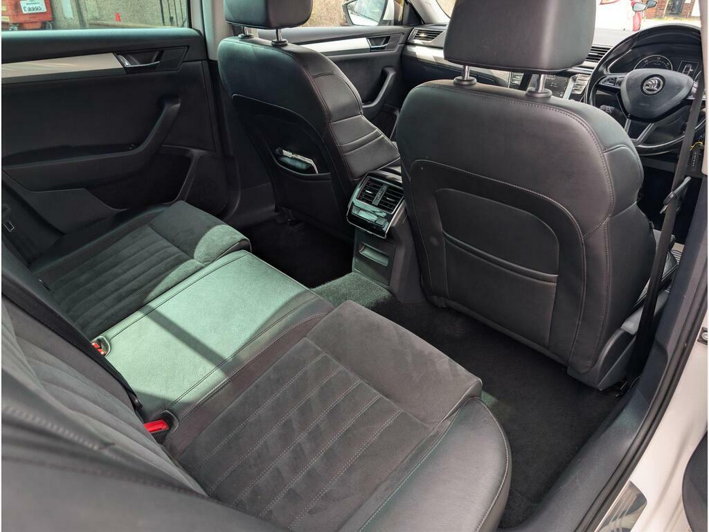 Skoda Superb 2.0 Tdi Se L Executive Euro 6 Ss Grey #23