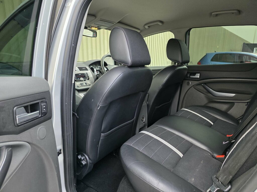 Ford Kuga 2.0 Titanium Tdci 2Wd 138 Bhp Brown #20