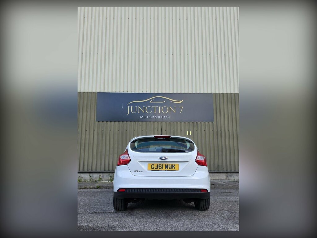 Ford Focus 1.6 Zetec Euro 5 White #2