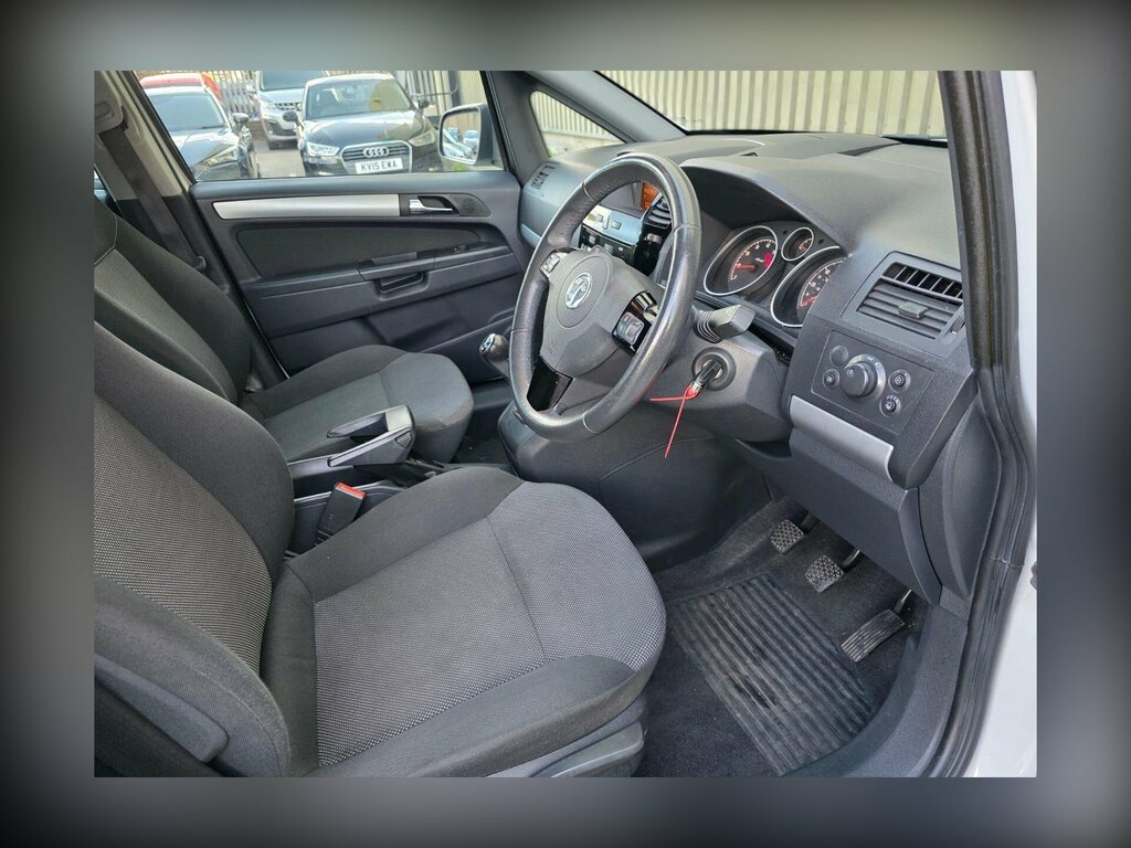 Vauxhall Zafira Elite Red #18