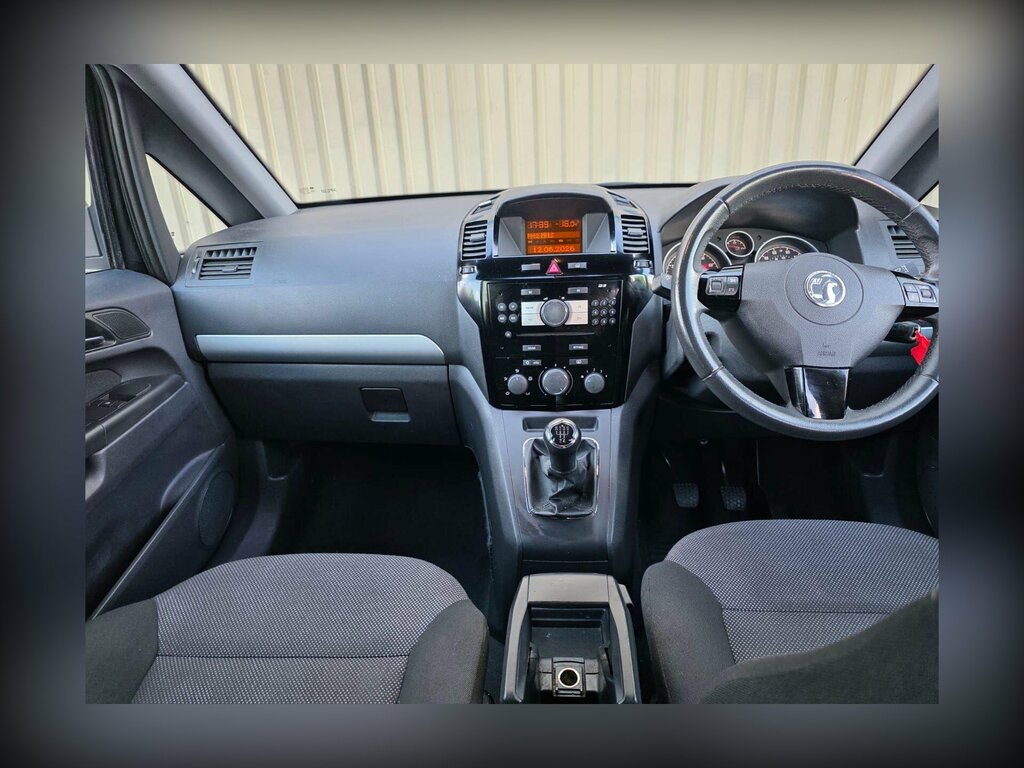 Vauxhall Zafira Elite Red #20