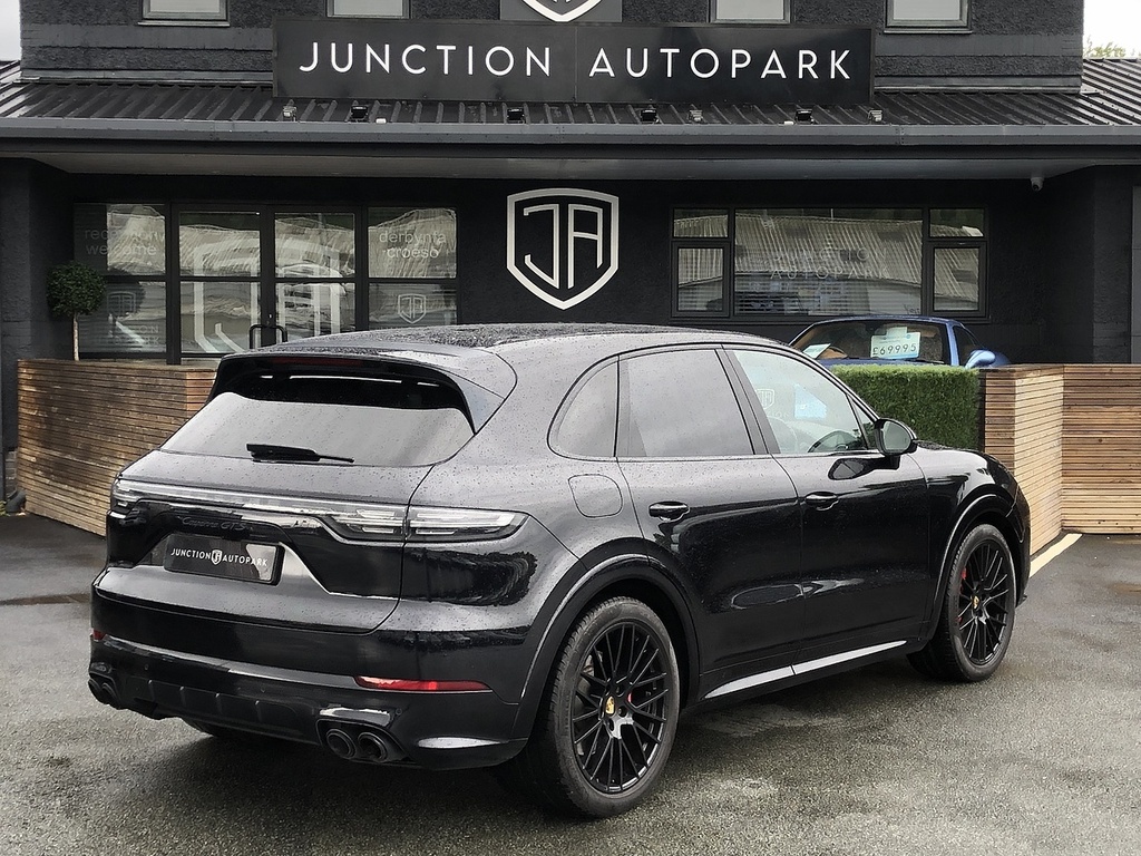 Porsche Cayenne T V8 Gts Black #6
