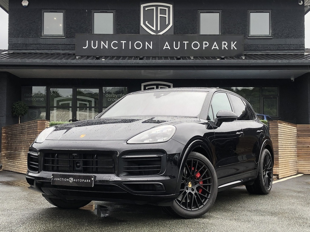 Porsche Cayenne T V8 Gts Black #2