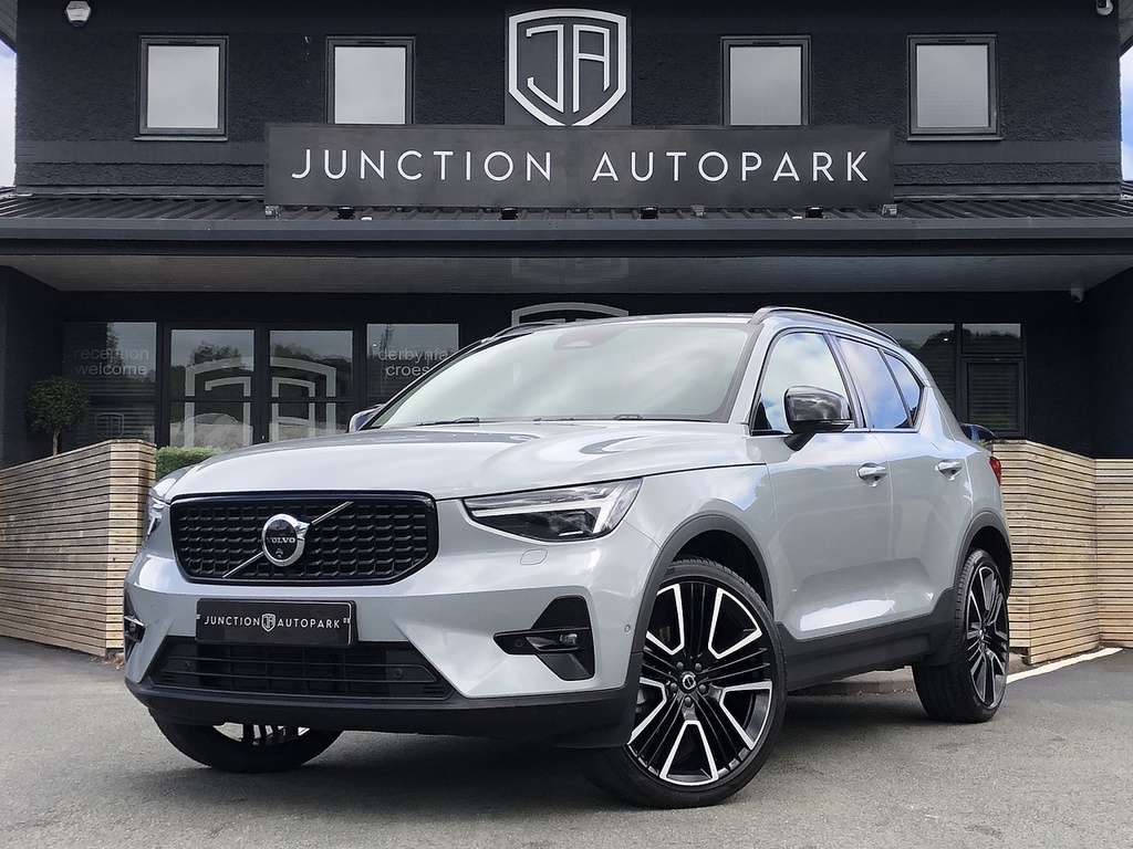 Volvo XC40 B3 Mhev Ultra Dark DE25XCM Grey #2