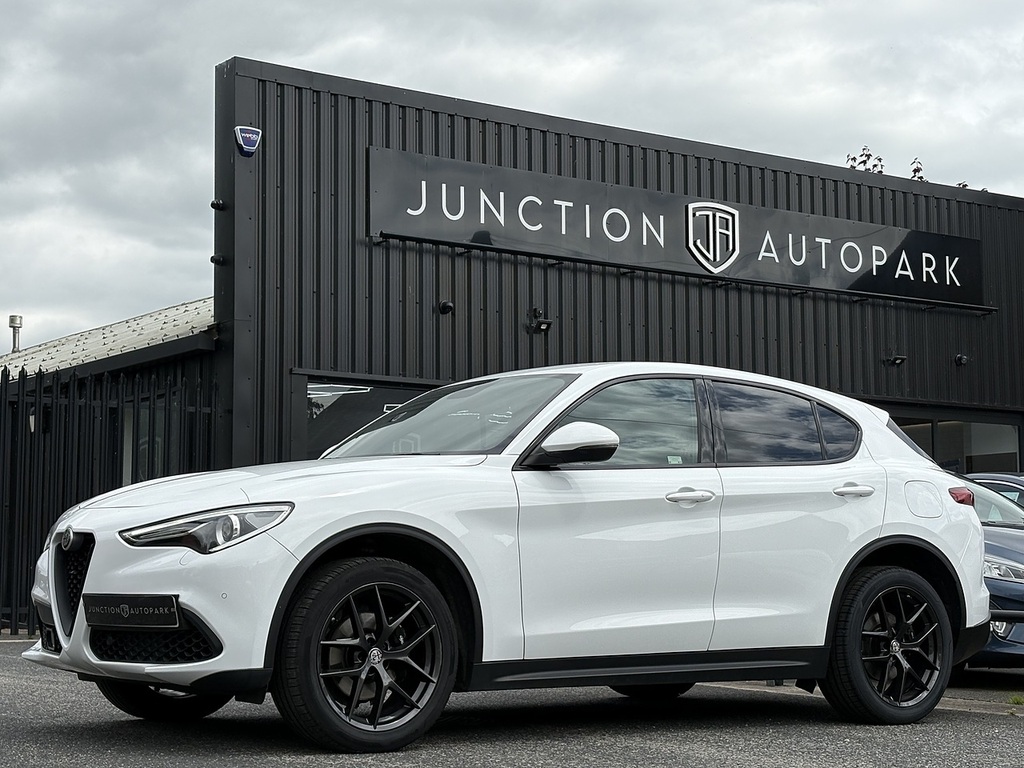 Alfa Romeo Stelvio T Milano Edizione White #2