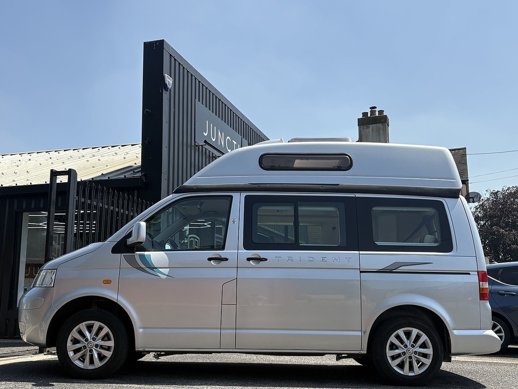 Volkswagen Transporter Mpv Silver #3
