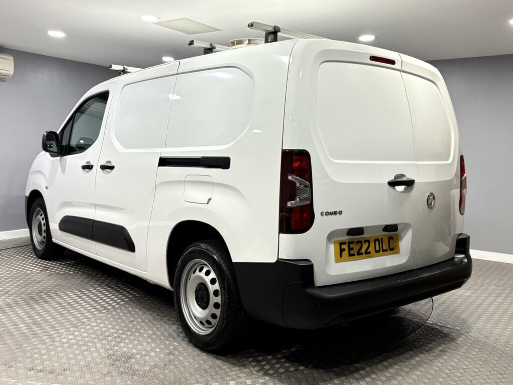 Vauxhall Combo 1.5 Turbo D 2300 Dynamic Crew Van L2 Euro 6 FE22OLC White #5