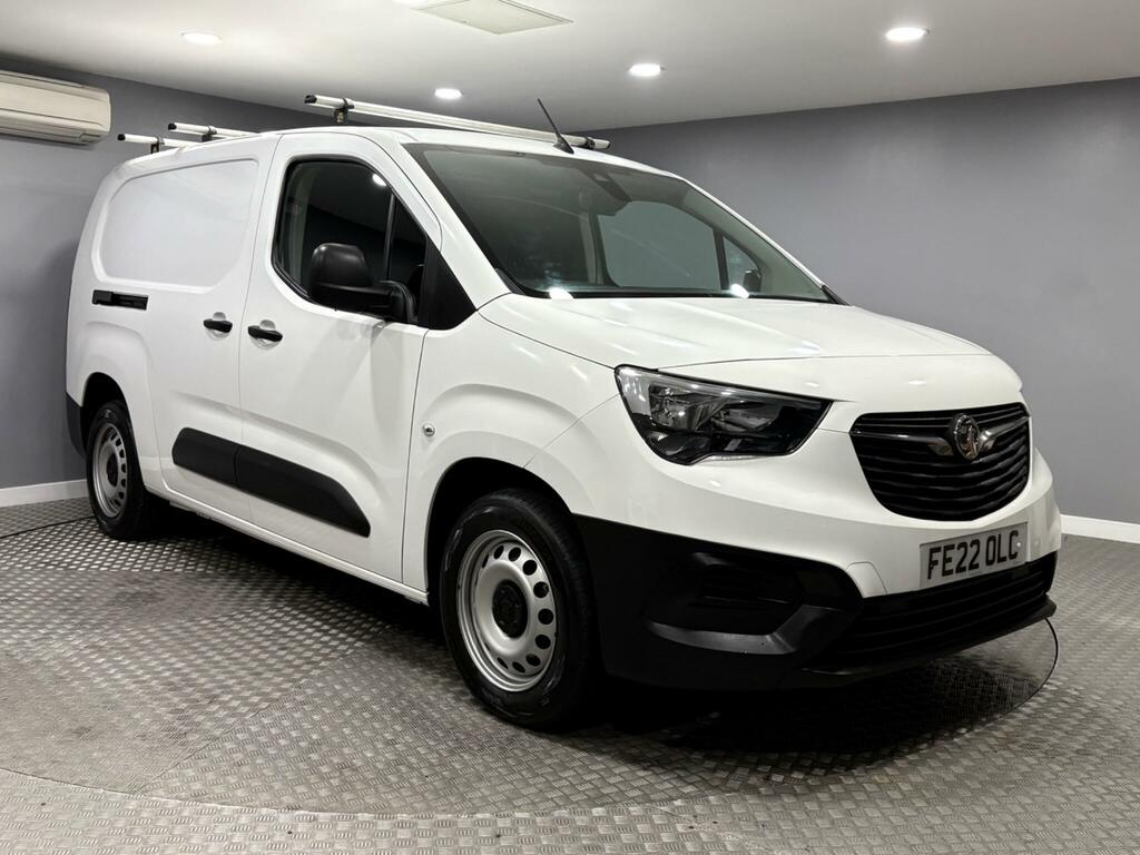 Vauxhall Combo 1.5 Turbo D 2300 Dynamic Crew Van L2 Euro 6 White