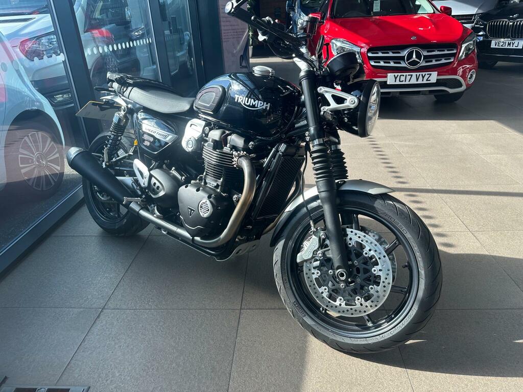 Triumph 660Cc Red #1