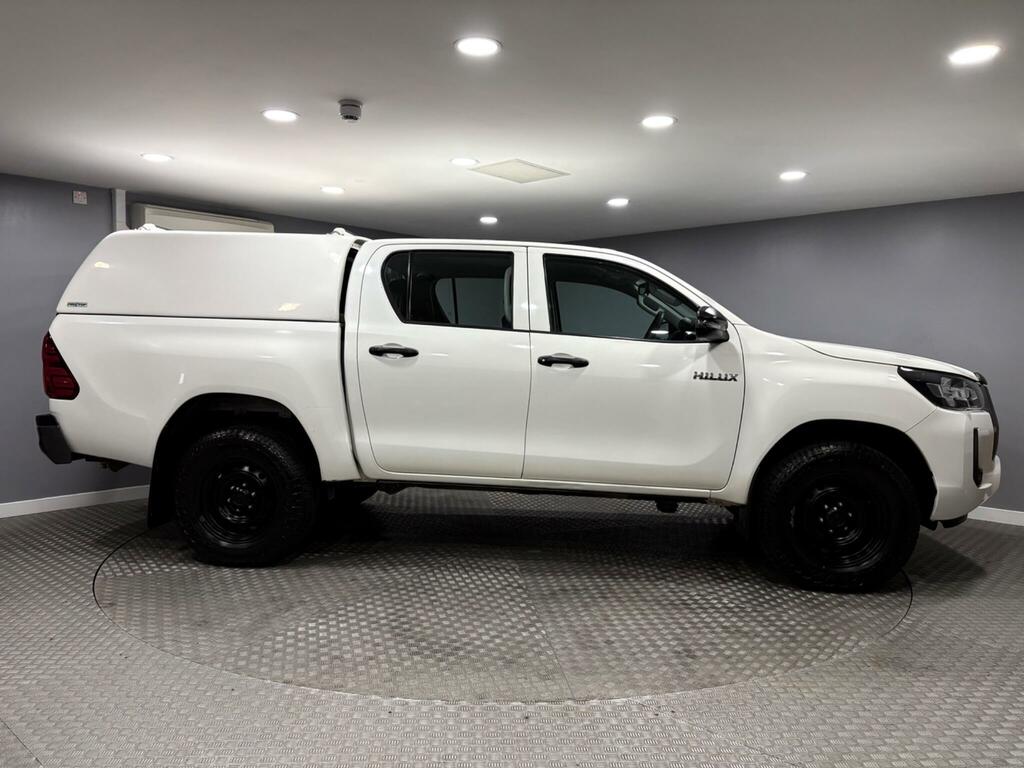Toyota HILUX 2.4 D-4d Active Extra Cab Pickup 4Wd Euro 6 Ss MF22UHU White #2