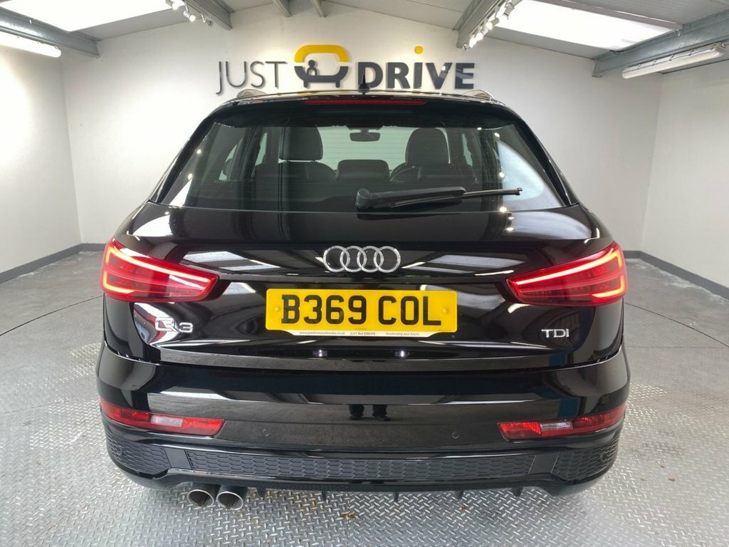 Audi Q3 2L S Line Edition Black #4