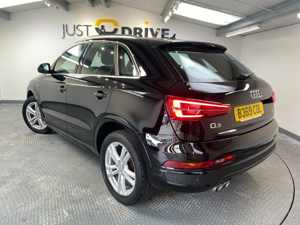 Audi Q3 2L S Line Edition Black #3
