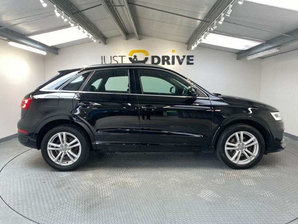 Audi Q3 2L S Line Edition Black #6