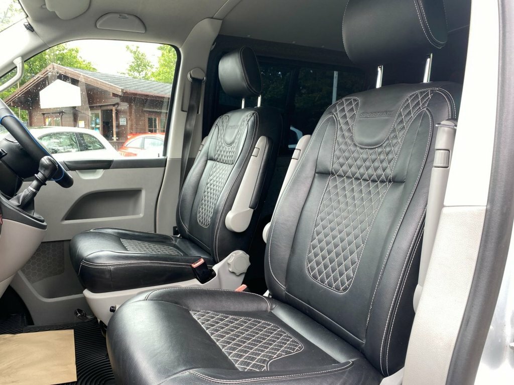 Volkswagen Transporter Sportline Combi White #18