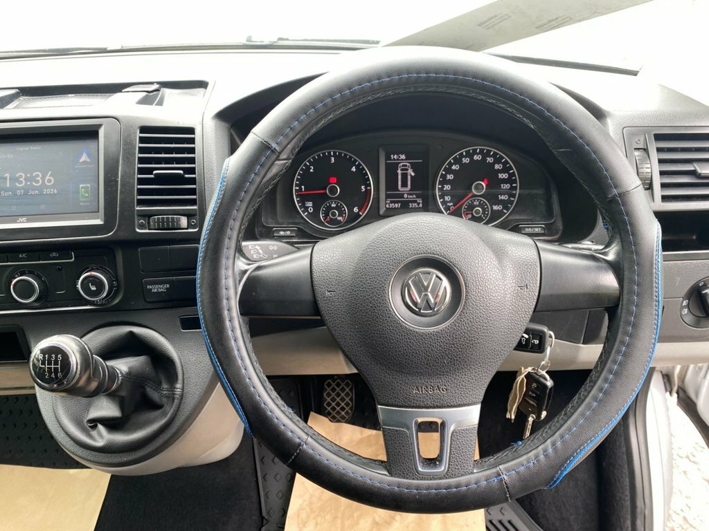 Volkswagen Transporter Sportline Combi White #12