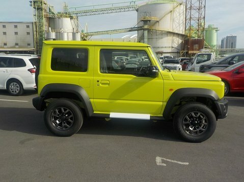 Suzuki Jimny Sierra 1.5 Jc Yellow #5
