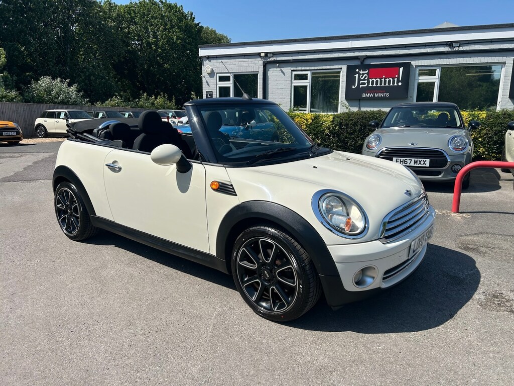 Mini Convertible 1.6 Cooper 122 White